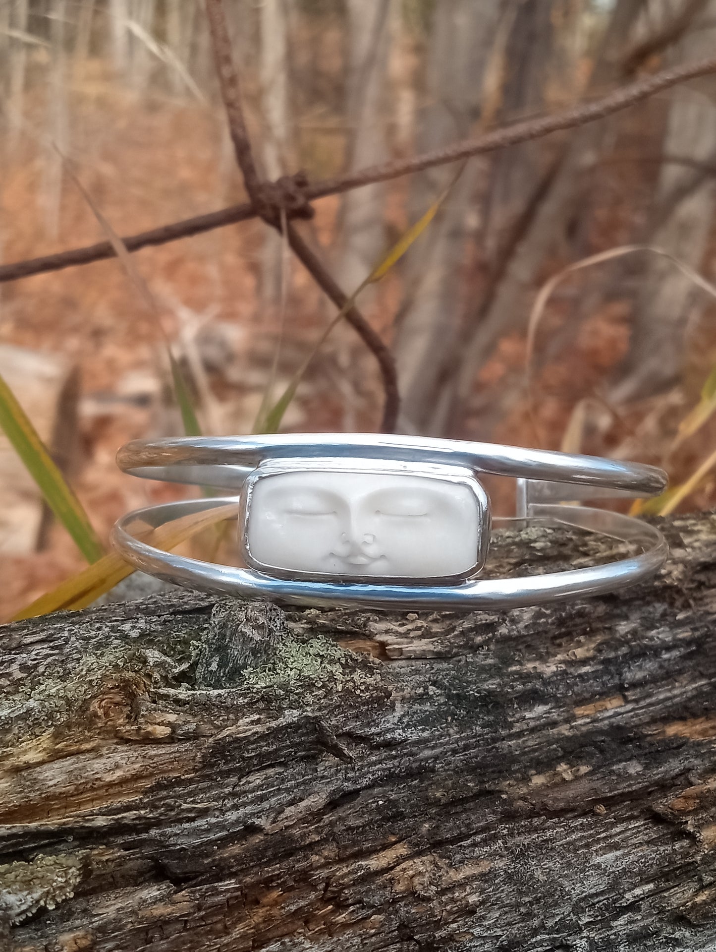 Moon face cuff in fine silver