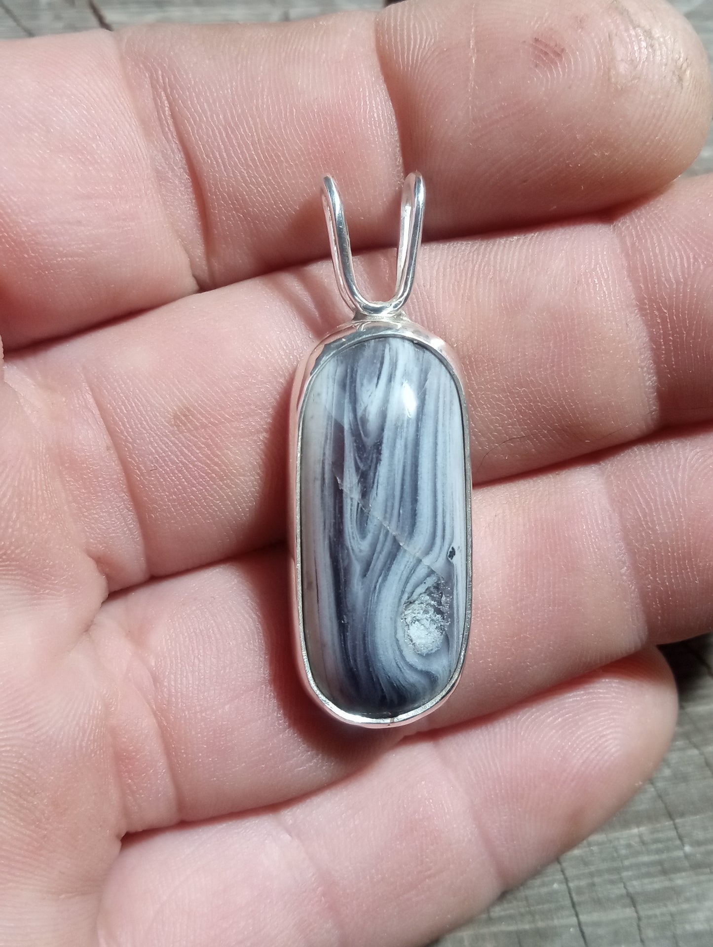 Purple swirl slag glass pendant in fine silver