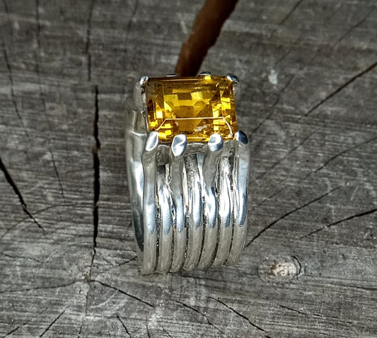 Beautiful emerald cut 3.5 ctw size 9 golden amber citrine ring
