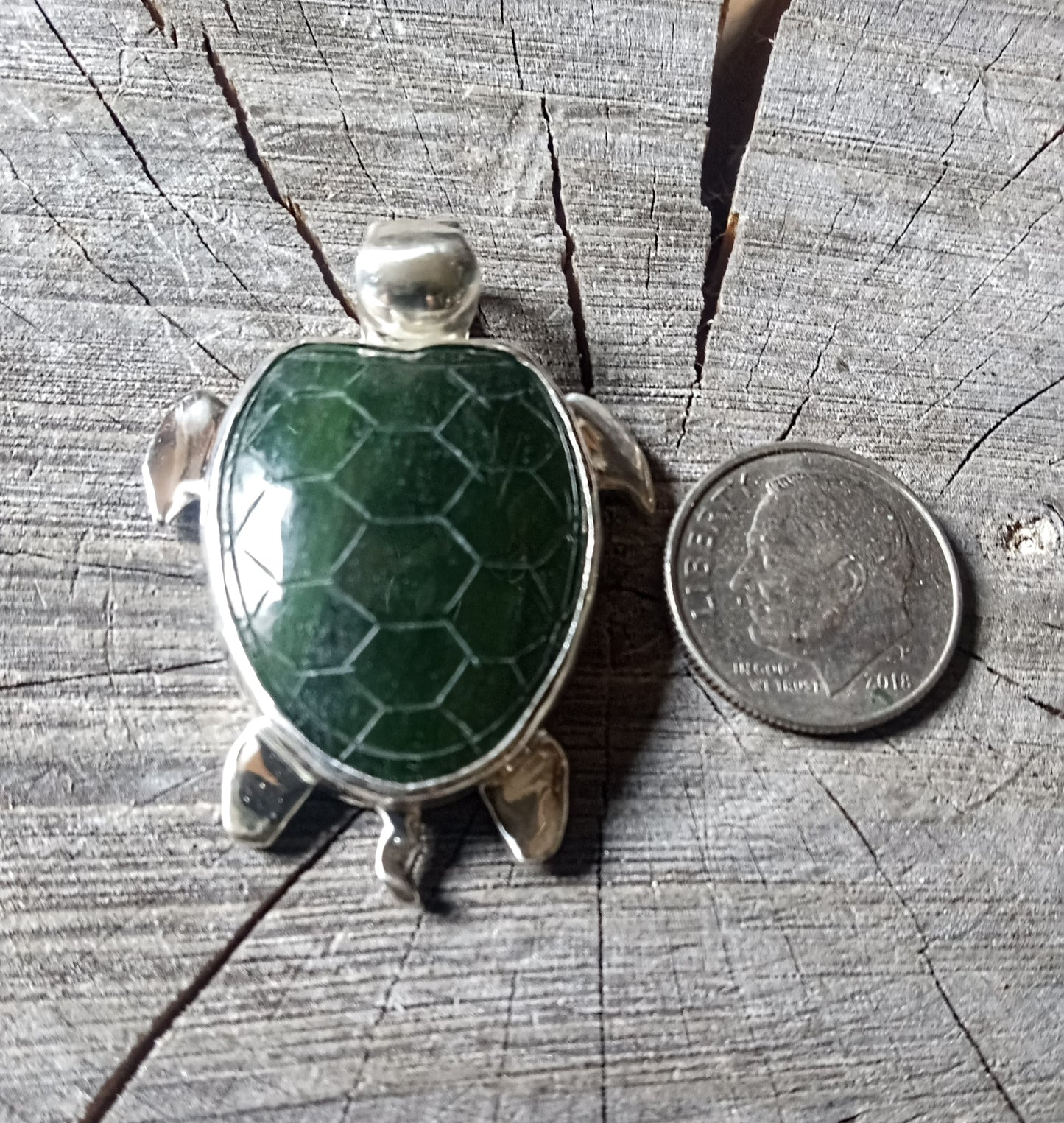 The jade turtle in pure .999 fine silver
