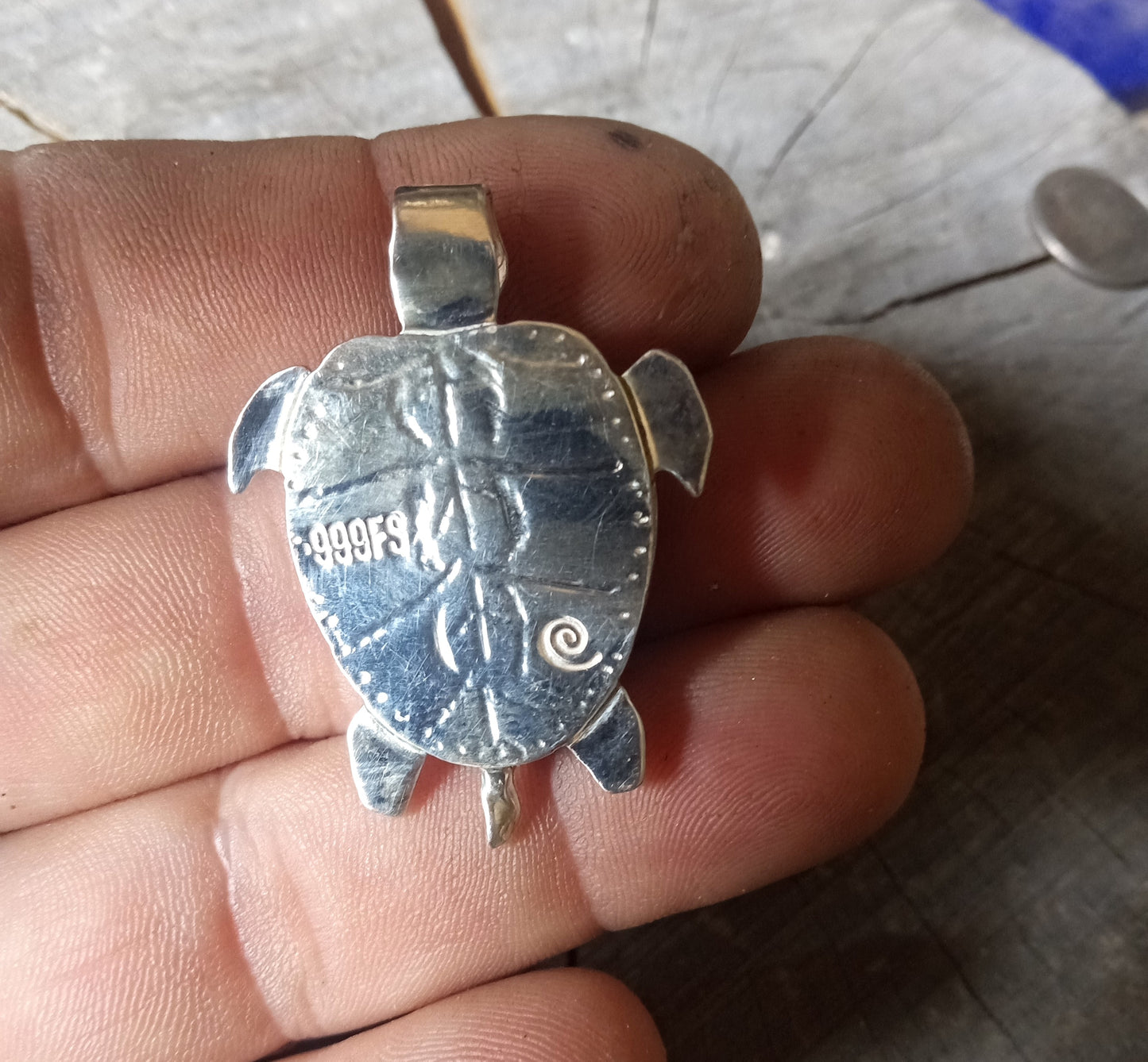 The jade turtle in pure .999 fine silver
