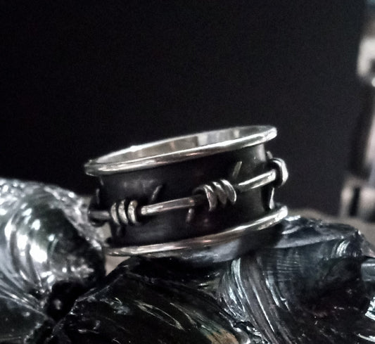 Mens barbwire fine silver ring