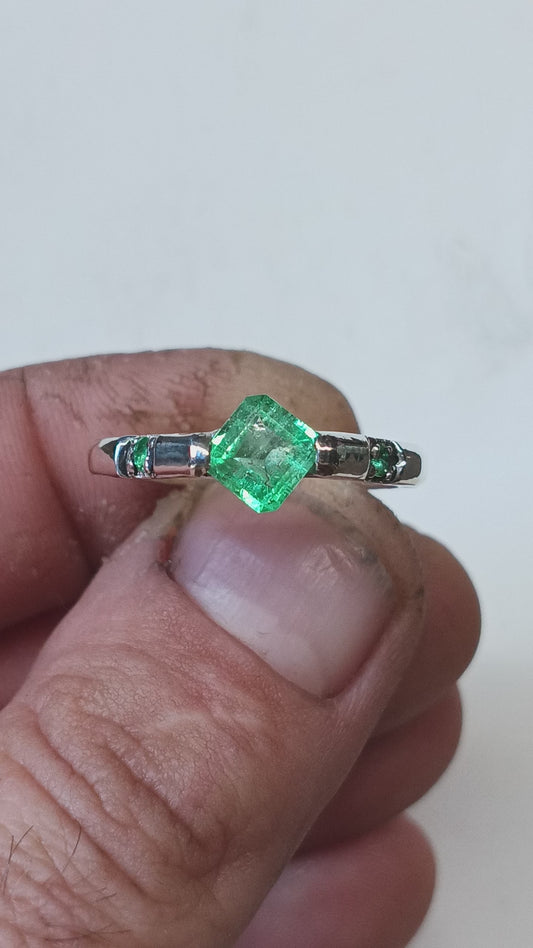 Emerald ring