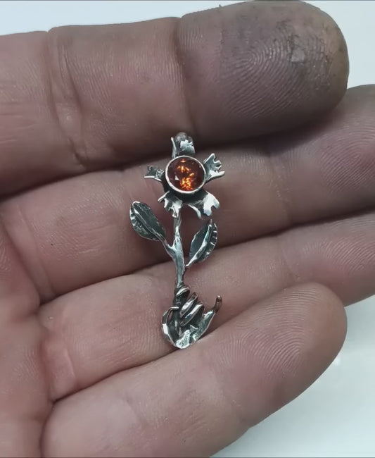 Madeira citrine flower and hand pendant fine silver .