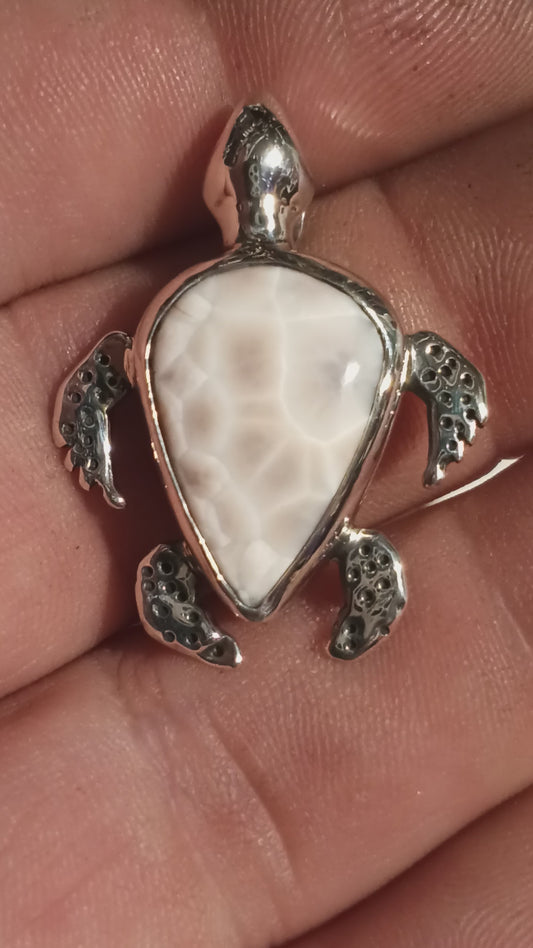 Sea Turtle pendant fine silver