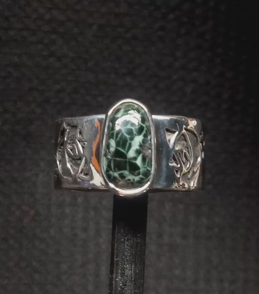 Greenstone and roses fine silver ring