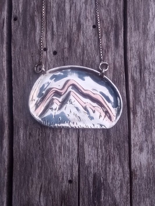 Mountain pendant necklace