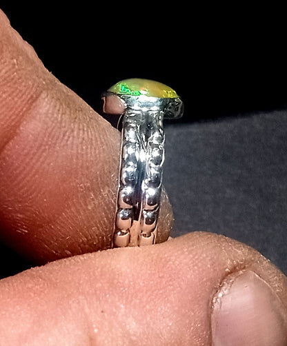 Stunning opal and fine silver ring